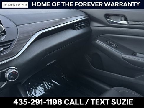 Used 2025 Nissan Altima 2.5 SV image 14