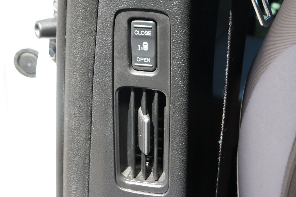 Used 2021 Honda Odyssey EX image 38