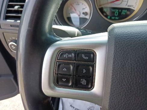 Used 2014 Dodge Challenger R/T RWD image 18