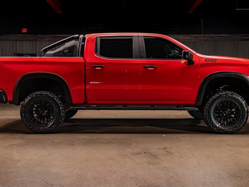 Used 2020 Chevrolet Silverado 1500 LT Trail Boss AWD/4WD image 11