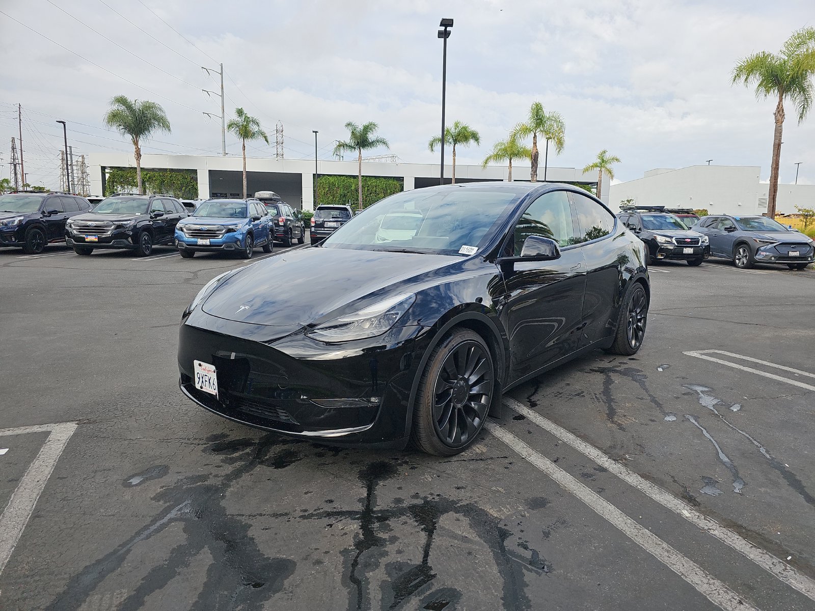 Used 2023 Tesla Model Y Performance AWD/4WD image 3