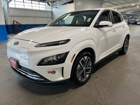 Used 2023 Hyundai Kona SEL w/ Cargo Package FWD image 7