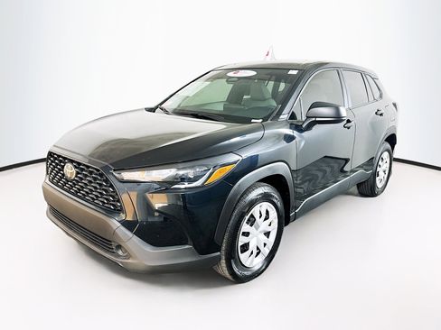 Certified 2025 Toyota Corolla Cross L image 7