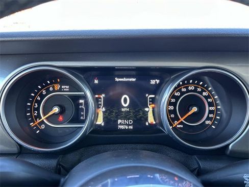 Used 2018 Jeep Wrangler Unlimited Sahara image 27