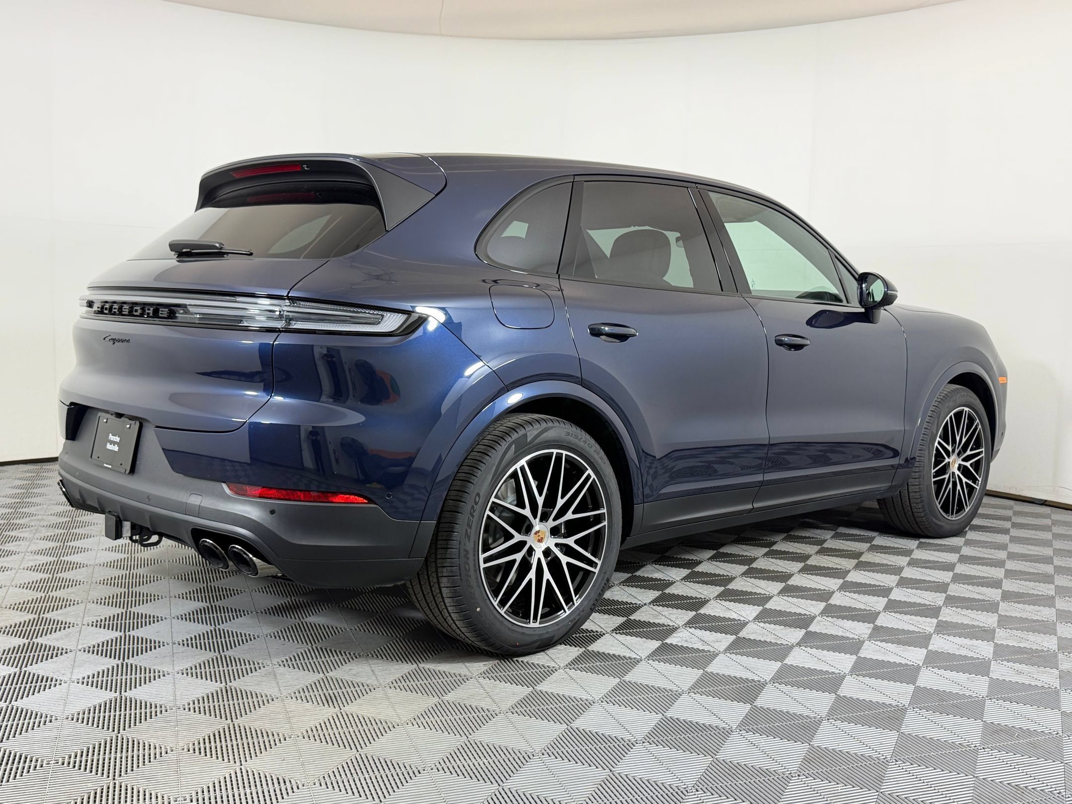 Used 2026 Porsche Cayenne AWD/4WD image 10