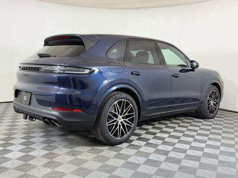 Used 2026 Porsche Cayenne AWD/4WD image 10