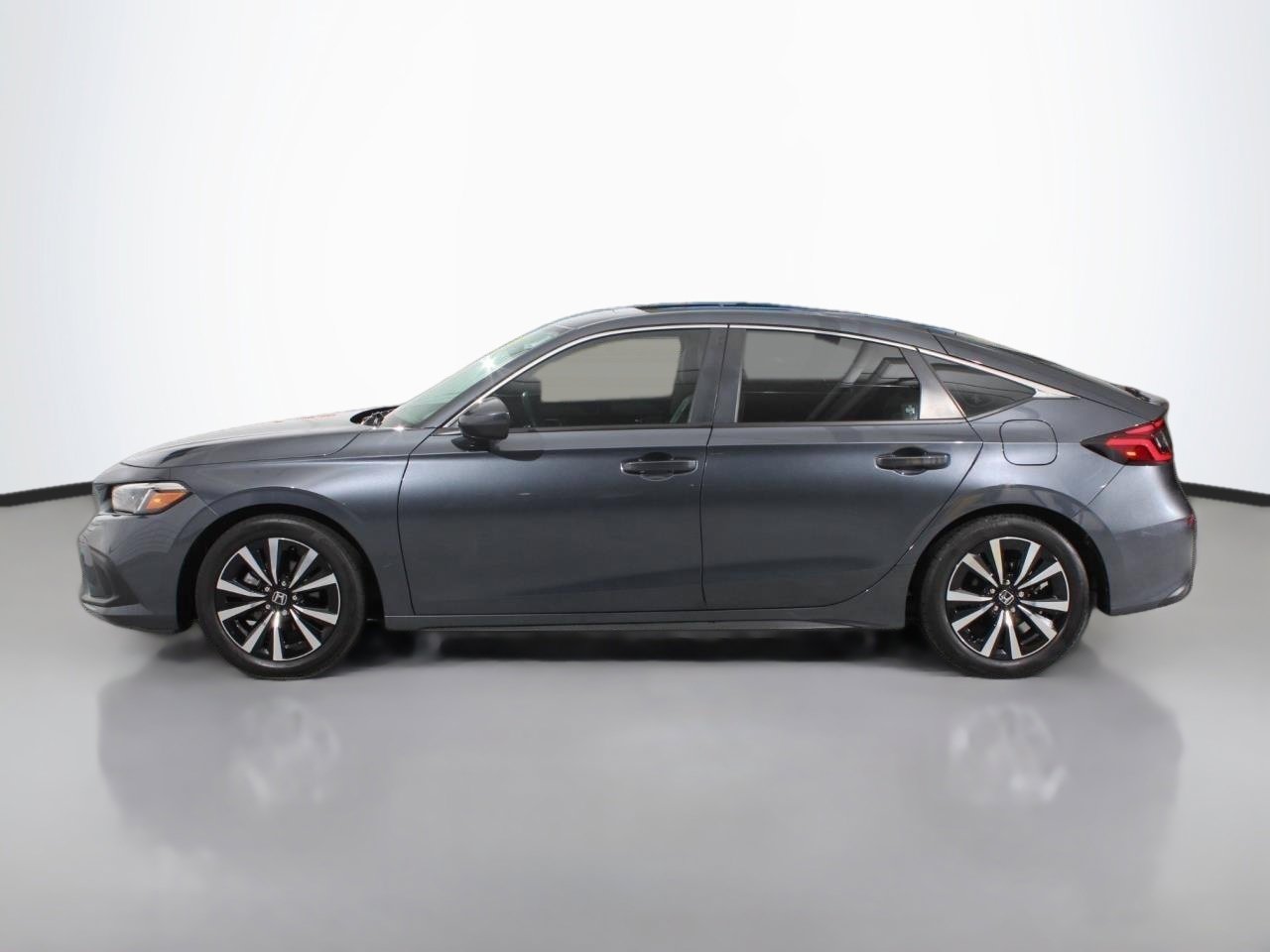Used 2024 Honda Civic EX-L image 3