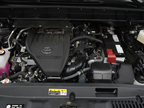Used 2024 Toyota Highlander Limited AWD/4WD image 38