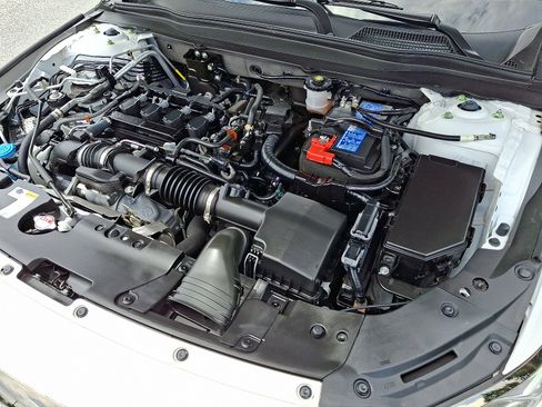 Used 2022 Honda Accord Sport image 27