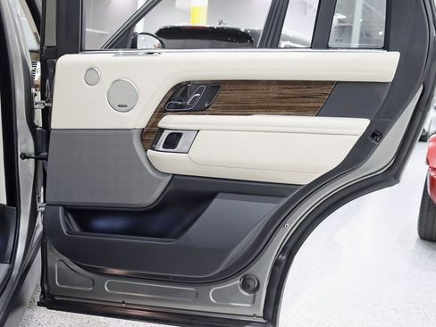 Used 2018 Land Rover Range Rover Long Wheelbase Supercharged image 38