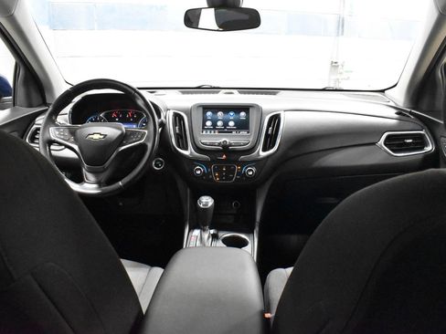 Used 2020 Chevrolet Equinox LT w/ Driver Convenience Package FWD image 5