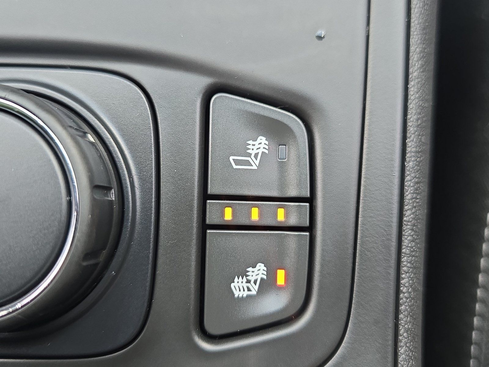 Used 2022 GMC Terrain SLE w/ Driver Convenience Package FWD image 23