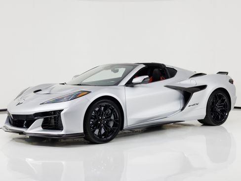 Used 2027 Chevrolet Corvette ZR1X AWD/4WD image 9