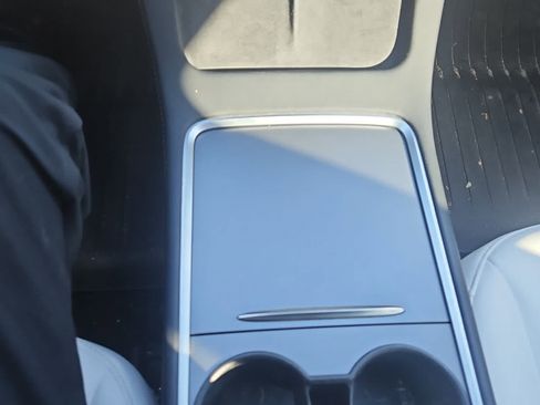 Used 2022 Tesla Model 3 image 19
