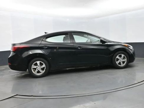 Used 2014 Hyundai Elantra SE FWD image 4