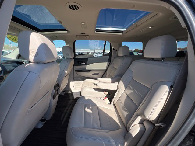 Used 2021 GMC Acadia Denali w/ Denali Ultimate Package AWD/4WD image 18