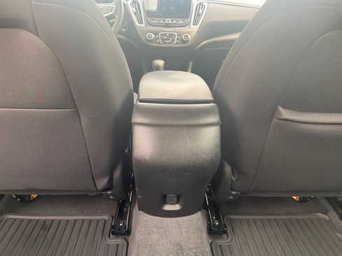 Used 2023 Chevrolet Malibu LS FWD image 28