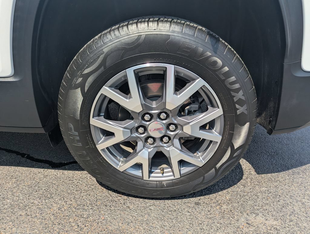 Used 2023 GMC Acadia SLT FWD image 40