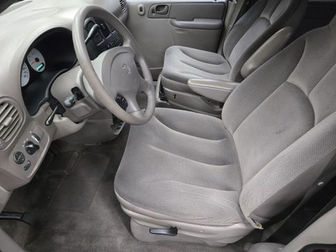 Used 2002 Dodge Caravan SE FWD image 7