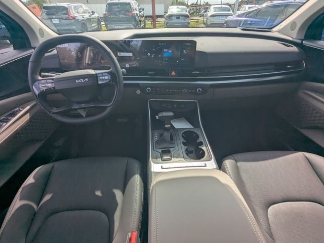 New 2027 Kia Carnival FWD image 16