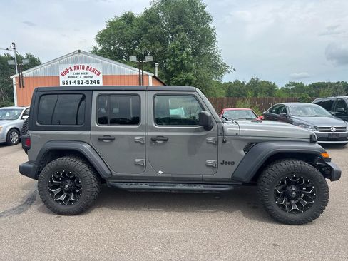 Used 2018 Jeep Wrangler Unlimited Sport S AWD/4WD image 4
