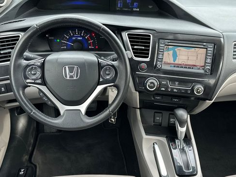 Used 2013 Honda Civic Hybrid Sedan image 16