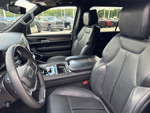 Used 2024 Jeep Wagoneer Series II w/ Flexible Seating Group AWD/4WD image 44
