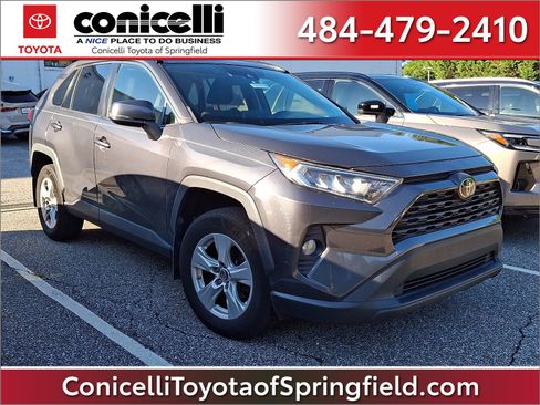 Used 2019 Toyota RAV4 XLE AWD/4WD image 1
