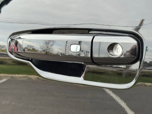 Used 2024 GMC Hummer EV 2X image 15