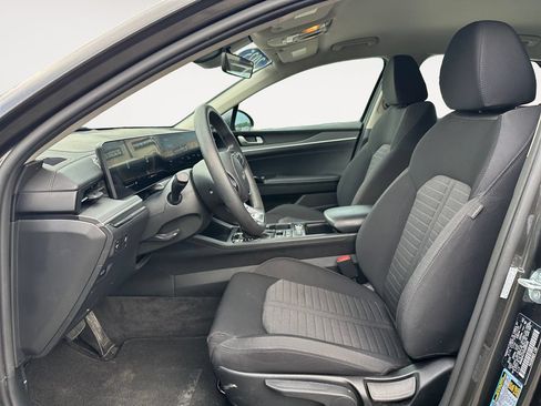 Used 2025 Kia K5 LXS FWD image 9