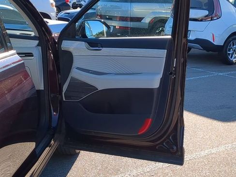 Used 2024 Hyundai Palisade Calligraphy image 37