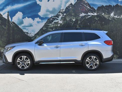 Used 2025 Subaru Ascent Limited w/ Popular Package #2 image 7