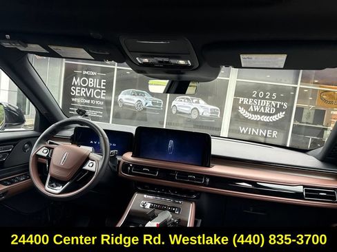 Used 2025 Lincoln Aviator Reserve w/ Illumination Package AWD/4WD image 11