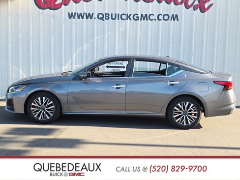 Used 2023 Nissan Altima 2.5 SV FWD image 4