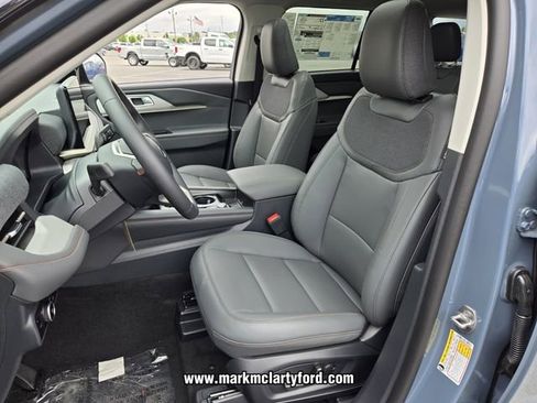 New 2026 Ford Explorer Active AWD/4WD image 5