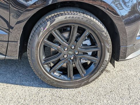 Certified 2024 Ford Edge ST-Line image 13