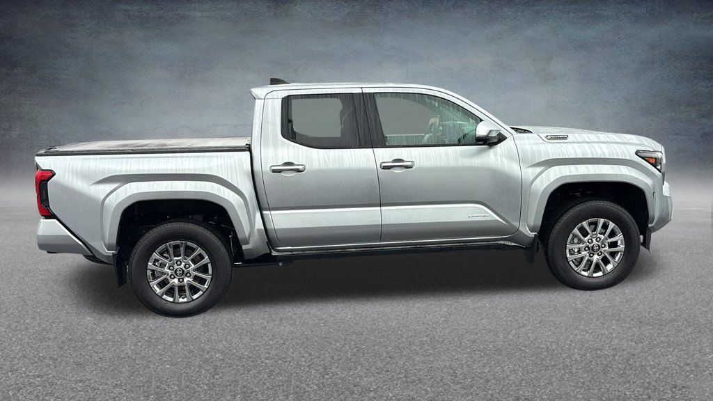Used 2025 Toyota Tacoma Limited AWD/4WD image 28