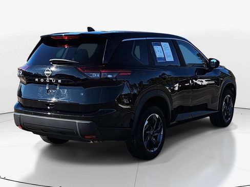 Used 2025 Nissan Rogue SV image 5