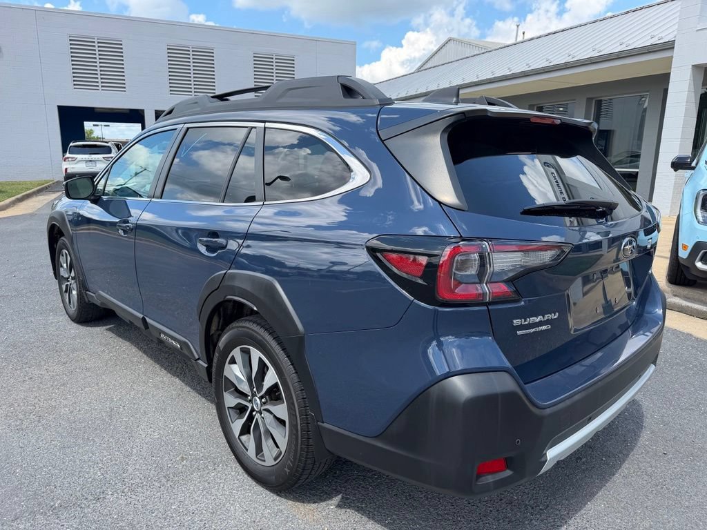 Used 2023 Subaru Outback Limited AWD/4WD image 3