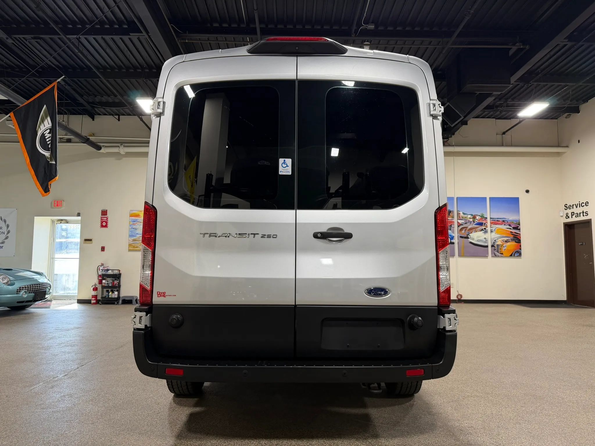 Used 2019 Ford Transit 250 148 Medium Roof RWD image 7