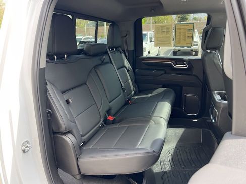 Used 2025 GMC Sierra 3500 Denali w/ Denali Reserve Package AWD/4WD image 27