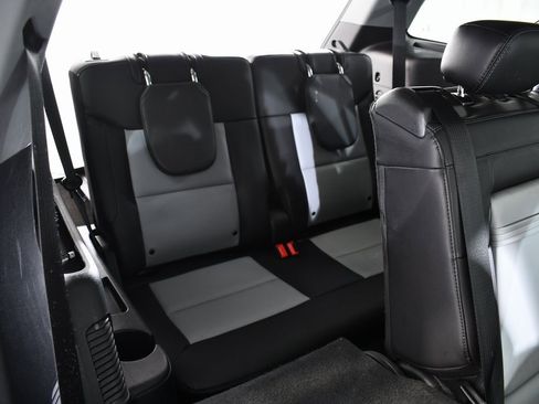 Used 2023 Ford Explorer XLT w/ Equipment Group 202A image 20