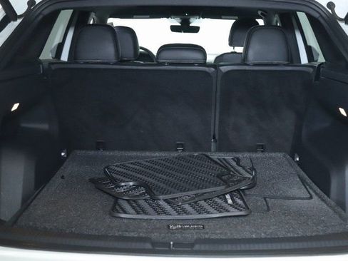 Used 2022 Volkswagen Atlas Cross Sport SEL image 33