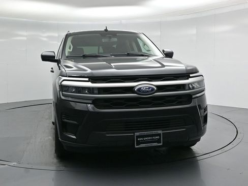 Certified 2024 Ford Expedition Max XLT image 60