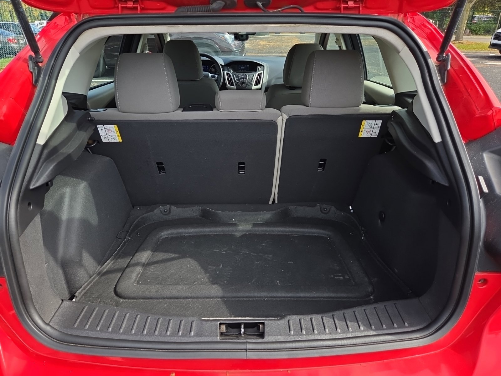 Used 2013 Ford Focus SE FWD image 8