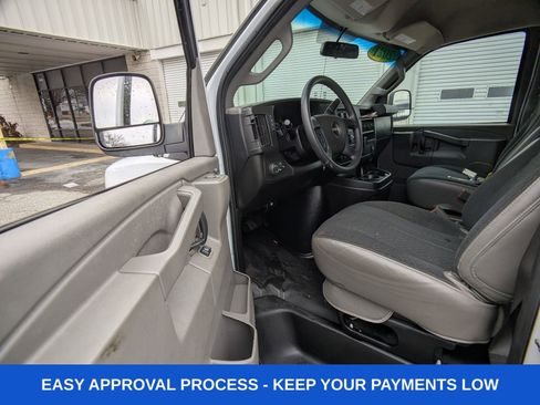 Used 2021 GMC Savana 2500 w/ Driver Convenience Package image 21