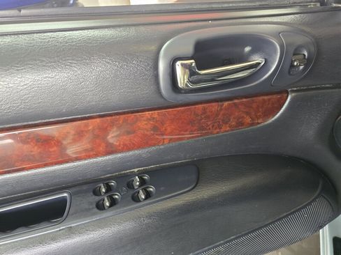 Used 2003 Chrysler Sebring Limited image 15