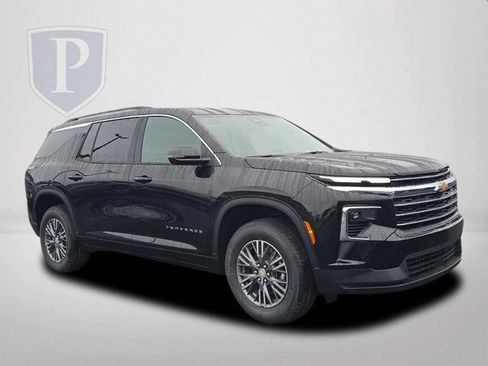 New 2026 Chevrolet Traverse LT w/ Driver Confidence Package image 2