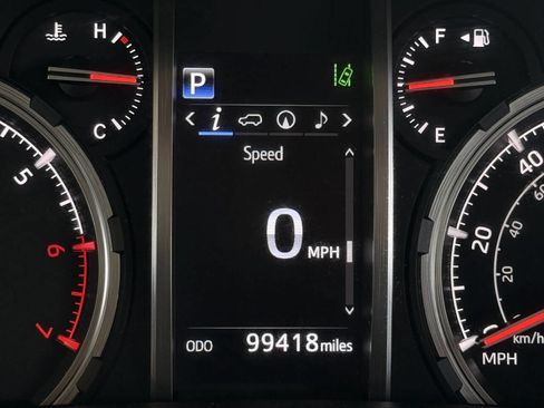 Used 2020 Toyota 4Runner TRD Off-Road Premium w/ TRD Performance Package AWD/4WD image 28