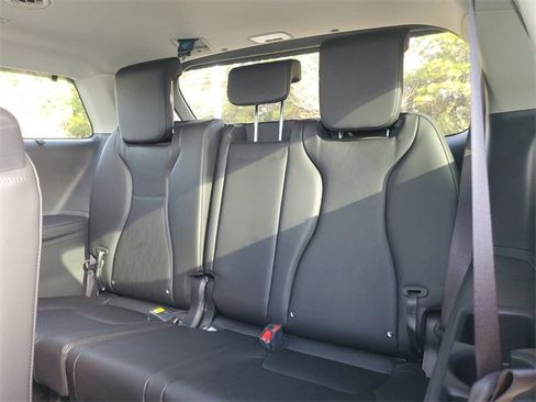 New 2026 Kia Carnival SX image 11